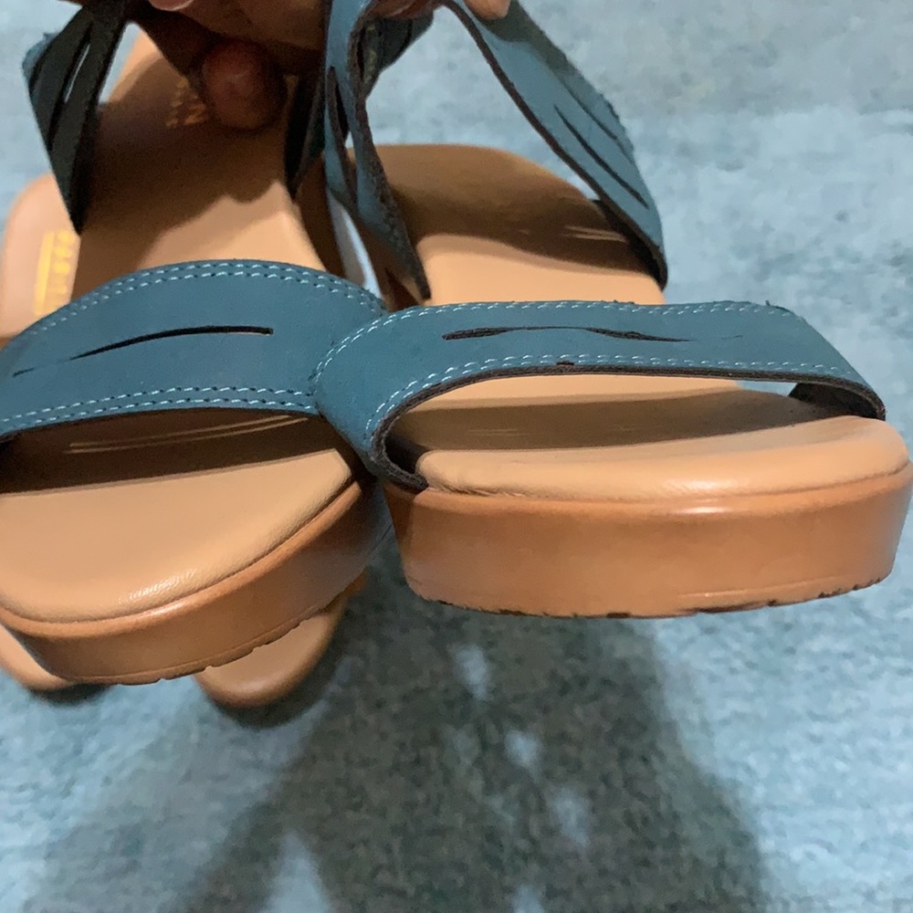 Parisian Basic Sandals - image 3